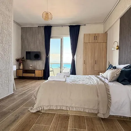 Beachfront With Panoramic Sea View 2 דירה