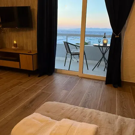 דירה Beachfront With Panoramic Sea View 2 *