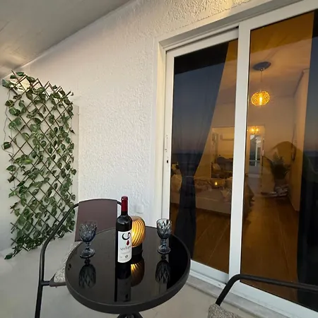 דירה Beachfront With Panoramic Sea View 2