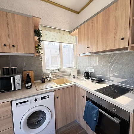 דירה Beachfront With Panoramic Sea View 2 יאליסוס